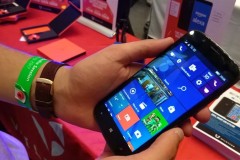 WIileyfox Pro - Smartphone chạy Windows 10 Mobile sẽ ra mắt vào ngày 04/12