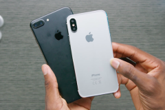 Đắt hơn iPhone 8 300 USD, iPhone X có gì hơn?