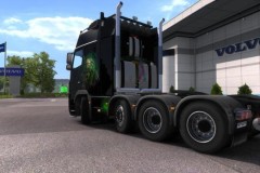 Hệ thống phanh tự động của xe tải Volvo đã cứu cậu bé này thoát chết thần kỳ