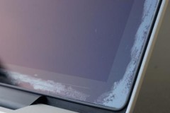 Apple giải quyết rắc rối khi Macbook và Macbook Pro đời 2015 bị tróc vỏ phản chiếu trên màn hình