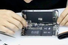 Video " mổ xẻ " iPhone X trước giờ lên kệ