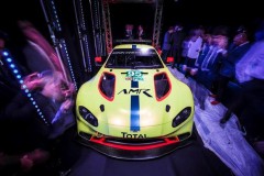 Ngắm siêu xe Aston Martin Vantage thế hệ mới và bản đường đua Vantage GTE