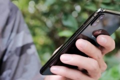 iPhone X trở nên trong suốt để "soi" nội thất iPhone đã hơn