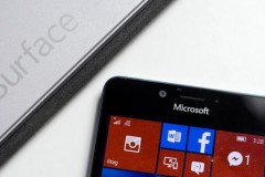 Surface Phone của Microsoft đã bị hủy bỏ để tập trung vào Andromeda