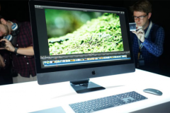 iMac Pro có thể được tích hợp chế độ điều khiển Siri bằng giọng nói