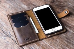 iPhone X có thể làm hỏng thẻ tín dụng trong khi dùng sạc không dây