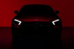 Bảng điều khiển của Mercedes-Benz CLS mới được chi phối bởi một màn hình điều khiển