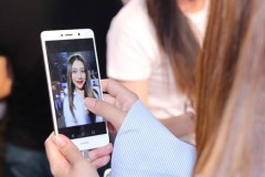 Dưới 5 triệu đồng, hãy mua 5 smartphone selfie "đẹp không tưởng" này