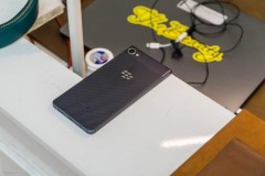 Chi tiết BlackBerry Motion: màn hình 5"5, chống nước, camera 12MP, pin 4000mAh