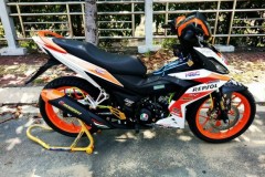 Winner 150 độ đậm chất thể thao với bộ cánh Repsol cùng các món đồ chơi kiểng