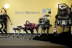 Mỹ giới thiệu robot có khả năng nhào lộn như vận động viên thể thao chuyên nghiệp