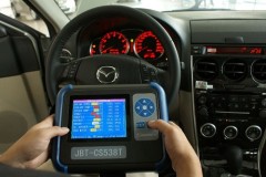 Những dấu hiệu thường gặp cho thấy động cơ xe đang yếu dần