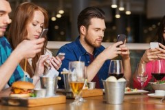 Subsitude Phone- Giải pháp ‘smartphone giả’ giúp người dùng ‘cai’ điện thoại thông minh