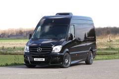 Mercedes Sprinter trở thành lều cắm trại đủ tiện nghi với bộ bodykit mới dữ dằn