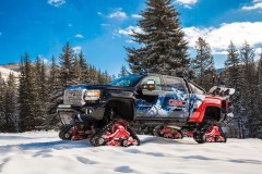 Xem siêu bán tải GMC Sierra bánh xích thách thức mùa đông