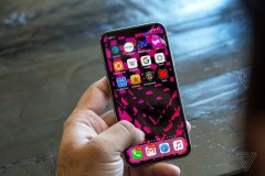 Apple nhanh chóng phát hành iOS 11.2 để sửa lỗi iPhone tự khóa màn hình và respring
