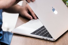 Cập nhật phần mềm lỗi, MacBook không khởi động được, nên làm gì?