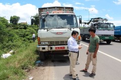 Chạy xe "hết đát" bị tịch thu xe cộng phạt tiền 6 triệu