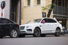 Chiêm ngưỡng Bentley Bentayga với gói nâng cấp ngoại thất sợi carbon tại Hà Nội