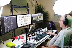 Cựu binh 64 tuổi làm streamer game