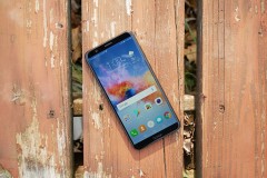 Đặt lên bàn cân Xiaomi Mi A1 và Honor 7X: đâu là smartphone đáng mua?