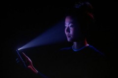 Apple đầu tư 390 triệu USD vào công ty chuyên sản xuất laser VCSELs