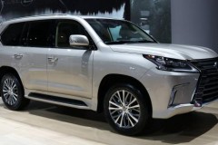 Ảnh thực tế Lexus LX570 2018 5 chỗ vừa trình làng