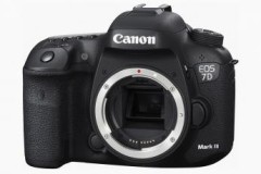 Canon 7D mark III ra mắt đầu năm 2018 và lên kệ vào tháng 7 năm sau
