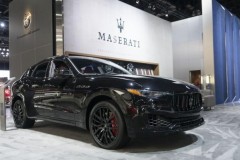 Levante và Quattroporte Nerissimo được thay mới màu sơn ngoại thất bằng sắc đen