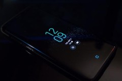 Google cấm các ứng dụng hiển thị quảng cáo trên màn hình khóa từ hôm nay