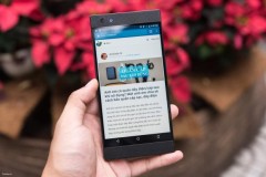 Razer Phone: màn hình 5,7", hoàn thiện rất tốt, Snapdragon 835, 8 GB RAM