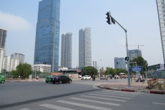 Ùn tắc giao thông tại nhiều nút giao: Do cài đặt đèn tín hiệu bất hợp lý?