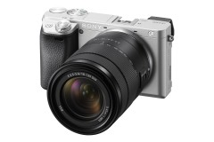 Sony giới thiệu A6300 màu bạc và ống kính Sony E 18-135mm f/3.5-5.6 OSS mới