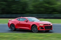 Thị phần của Ford Mustang sẽ bị thu hẹp nếu giá Chevrolet Camaro mềm hơn