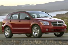 Hơn 62.000 xe Fiat Chrysler bị triệu hồi do trục trặc bình cứu hỏa