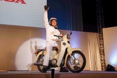 Honda Super Cub 2018 lộ diện hình ảnh các phiên bản màu cùng giá bán