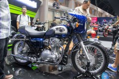 Kawasaki W800 Cafe có giá 265 triệu đồng tại Thái Lan