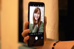 Chụp ảnh xóa phông, thậm chí thay cả phông, đổi luôn màu tóc đơn giản