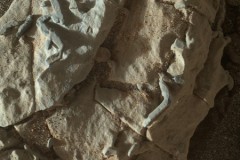 NASA phát hiện các vật thể hình que trên sao Hỏa