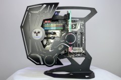 PC thiết kế 3D với nhiều màu sắc, cấu hình mạnh mẽ