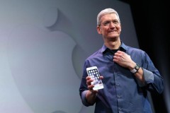 Năm 2017, Tim Cook có 102 triệu USD tiền công và thưởng
