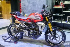 Những hình ảnh hiếm hoi của chiếc CB150R 2018 đầu tiên tại Việt Nam