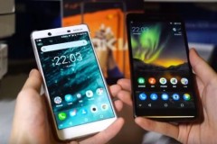 Đập hộp, trên tay Nokia 6 và dùng làm búa đập quả óc chó