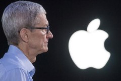 Đây là sai lầm nghiêm trọng đầu tiên của CEO Apple Tim Cook