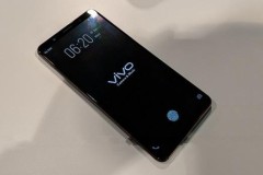 Vivo X20 Plus UD sẽ lên kệ vào cuối tháng này tại Trung Quốc, với giá khoảng 13 triệu