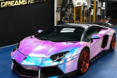 Ai cũng phải chú ý siêu xe Lamborghini Aventador độ bọc thân xe Hologram