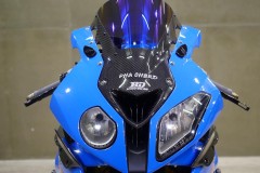 BMW S1000RR Cá mập Shark 'Trầm mình' qua màu xanh Pestronas