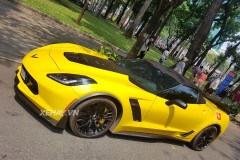 Chevrolet Corvette C7 Z06 Convertible màu vàng tái xuất phố phường đầu năm