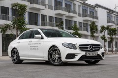 Đánh giá chi tiết Mercedes-Benz E300 AMG