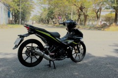 Exciter 150 khoe sắc trong nắng mai cùng dàn chân nhẹ nhàng